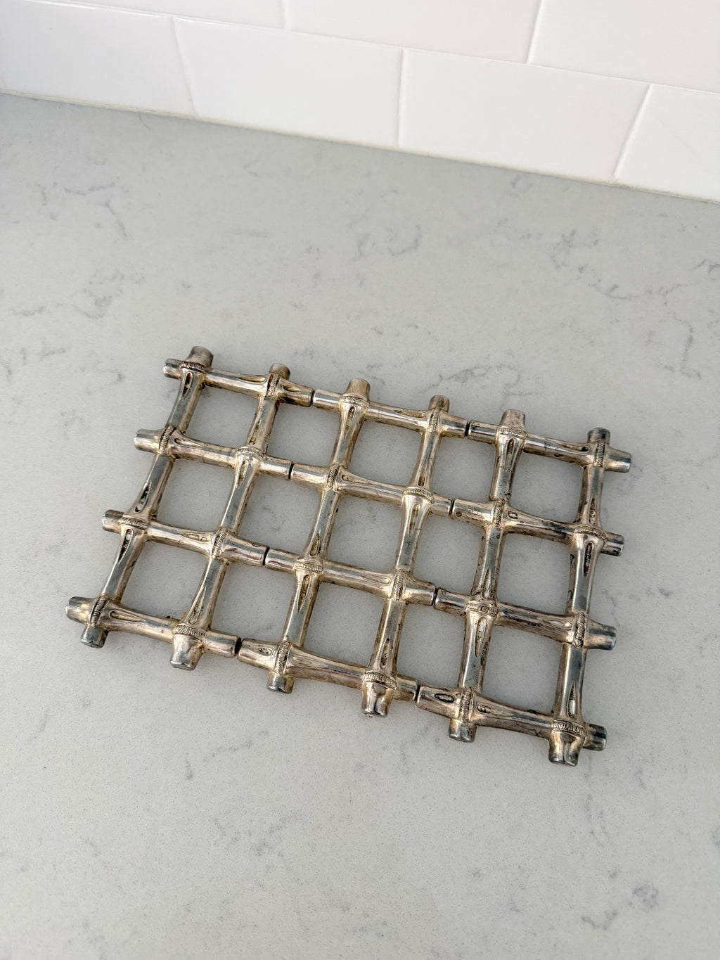 Silver Bamboo Expandable Trivet