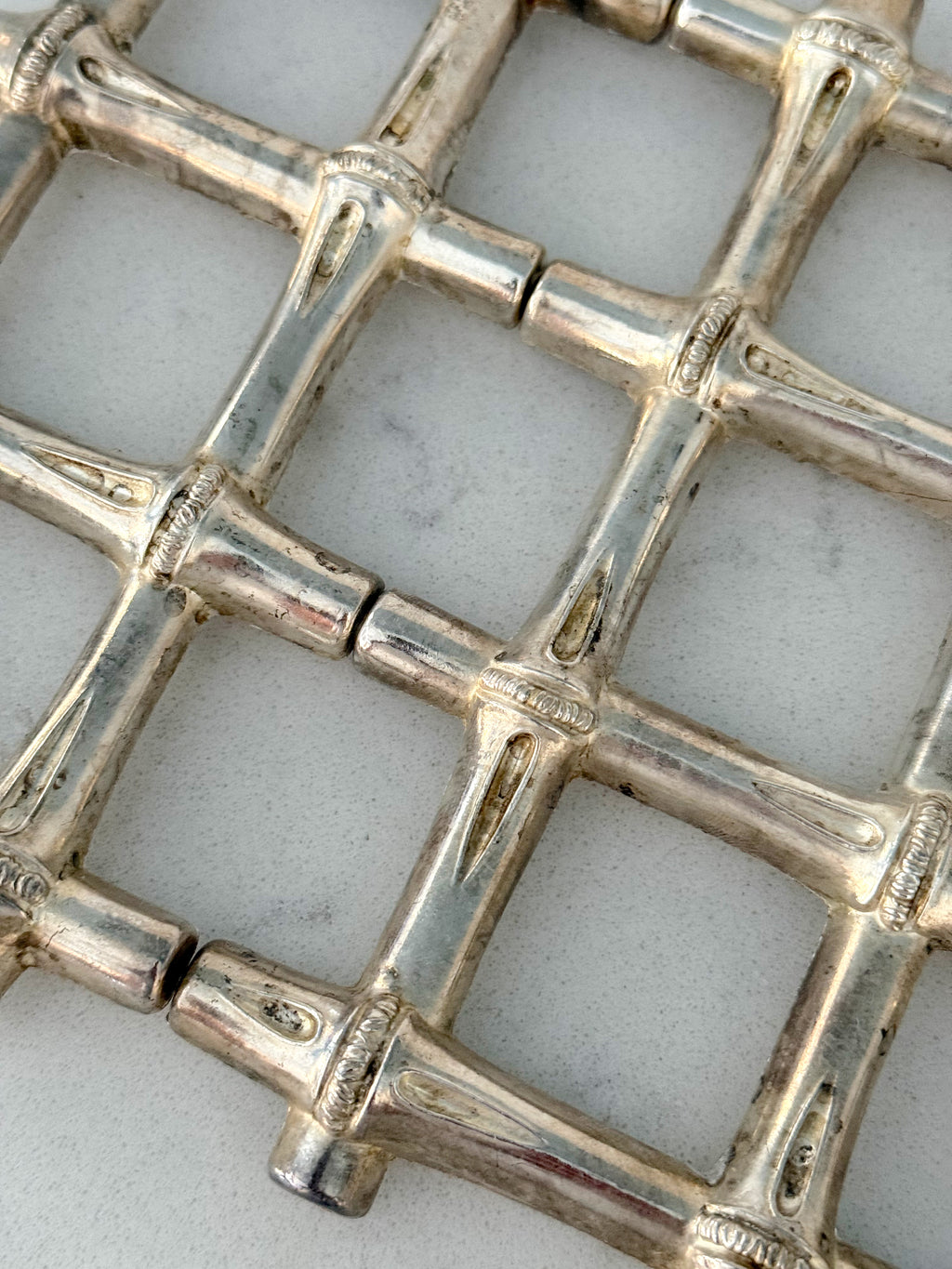 Silver Bamboo Expandable Trivet